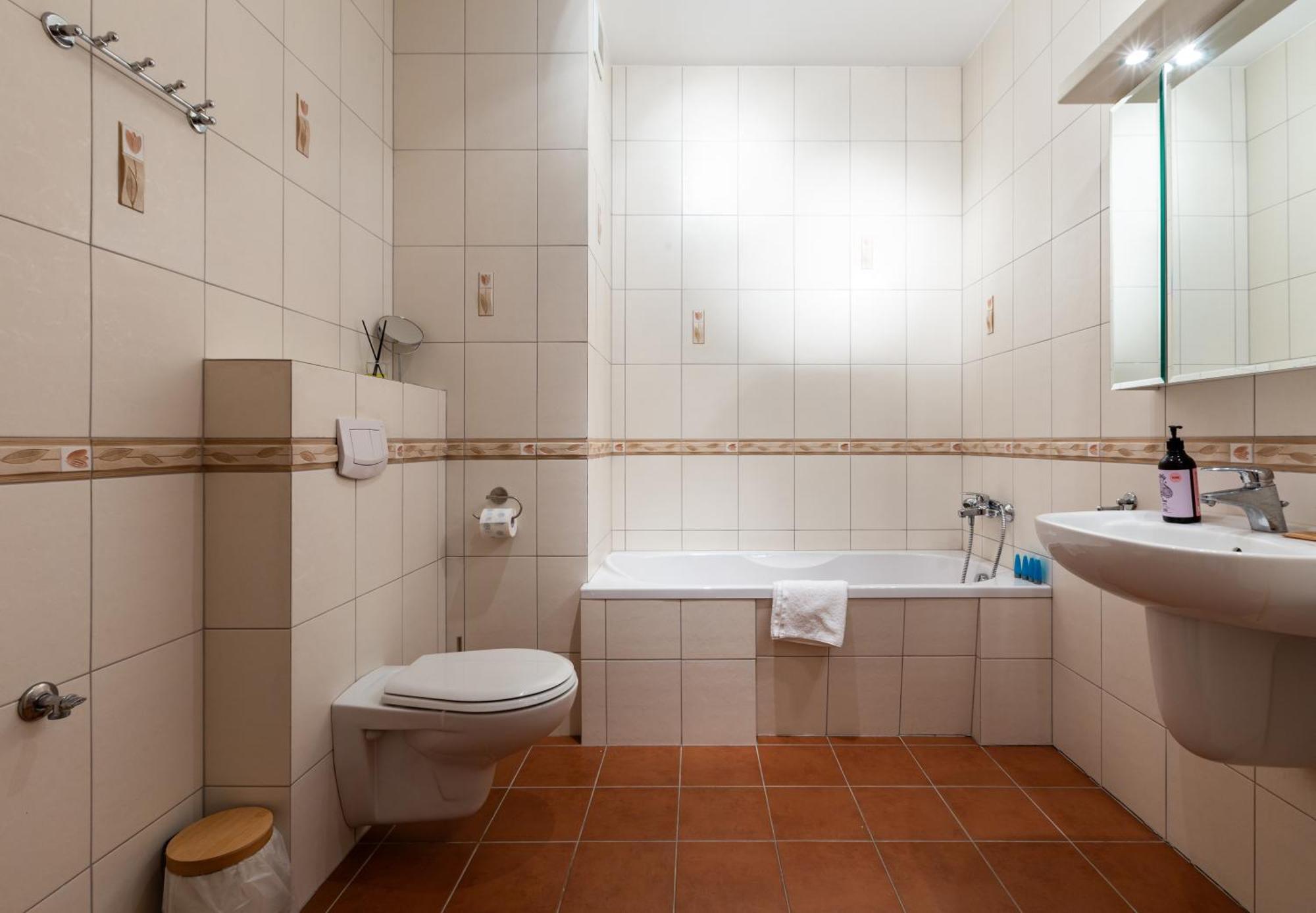 Apartment Centre *