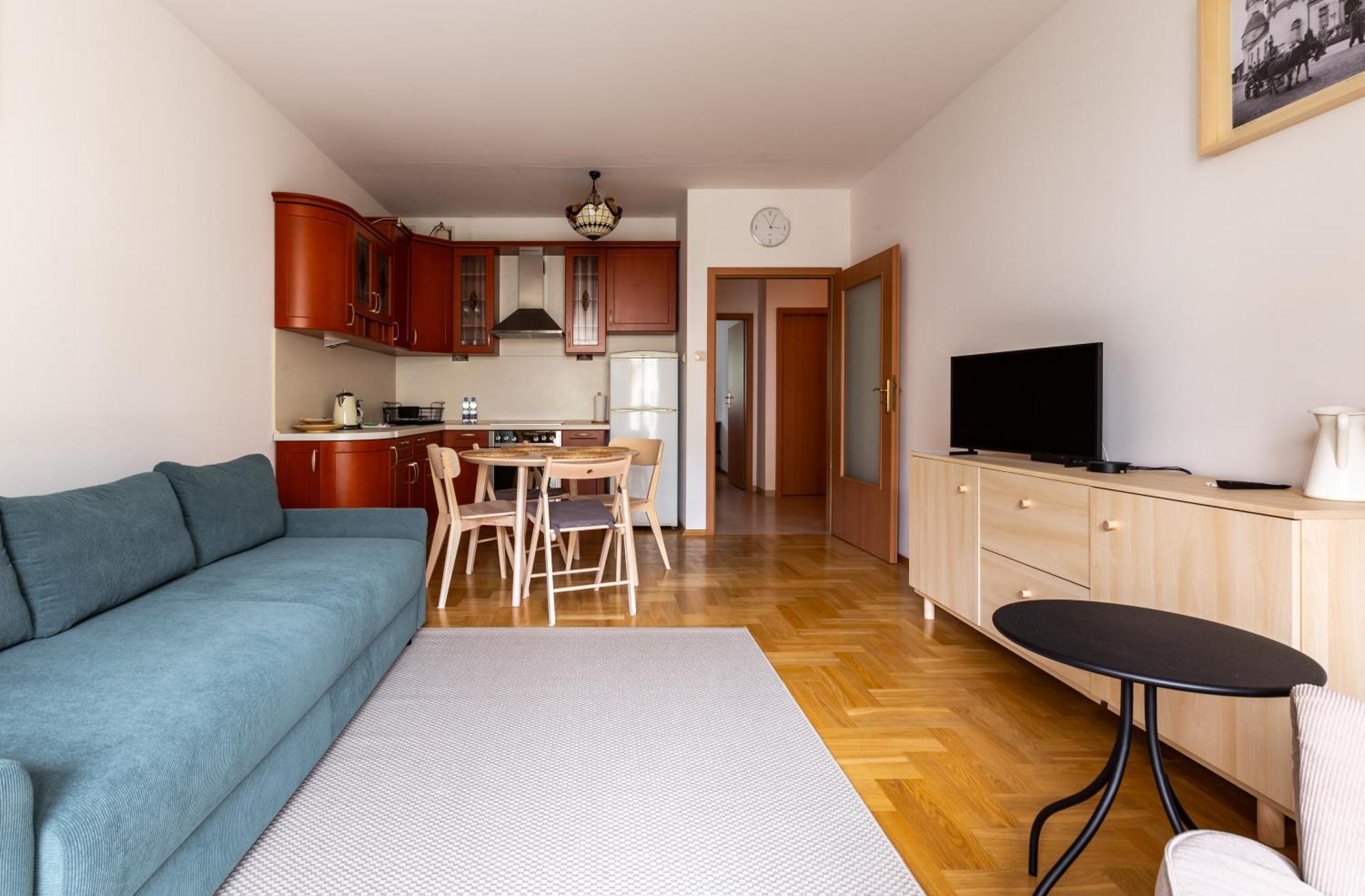 Apartment Centre
