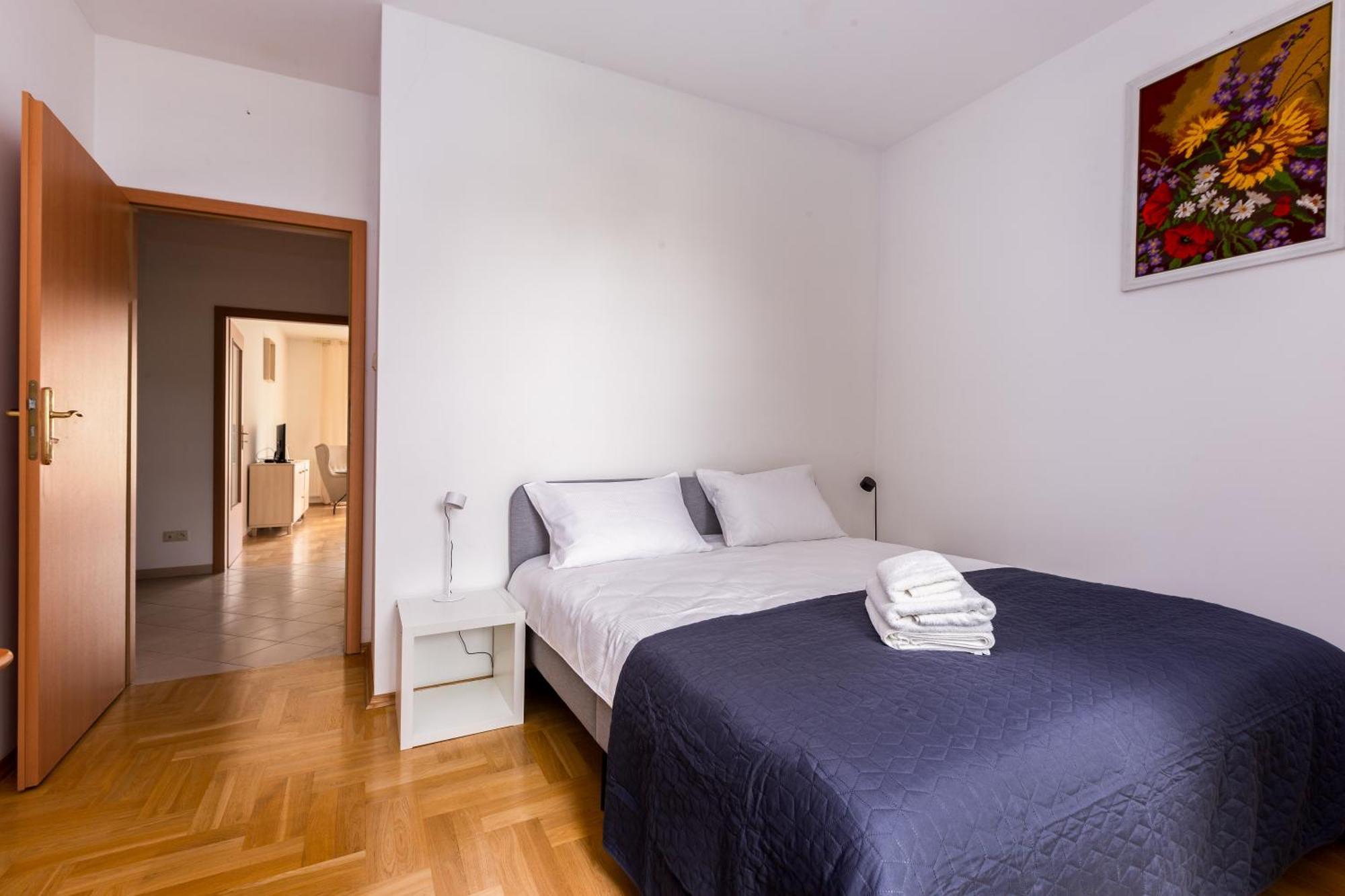 Centre Apartment *