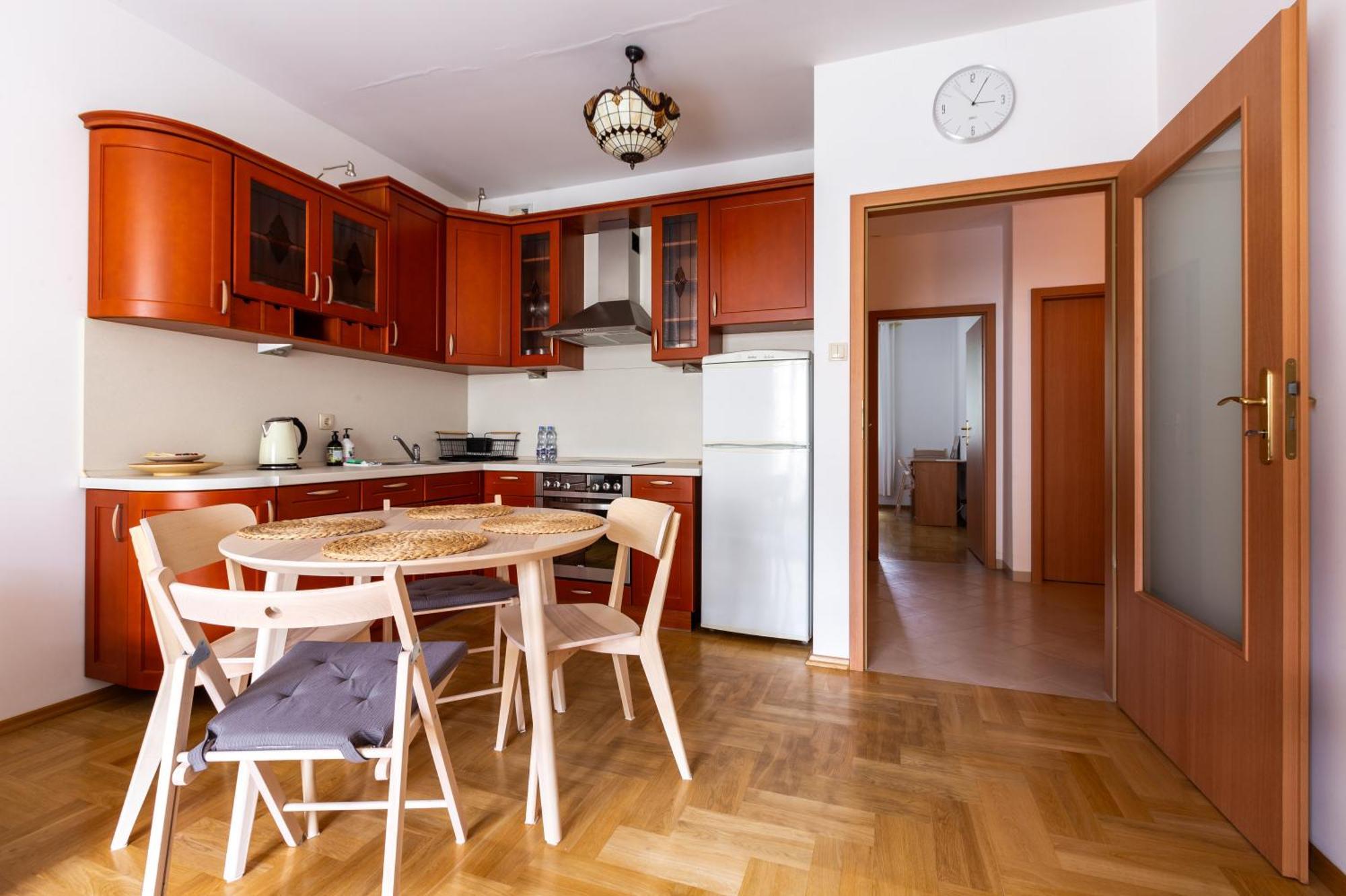 Apartment Centre